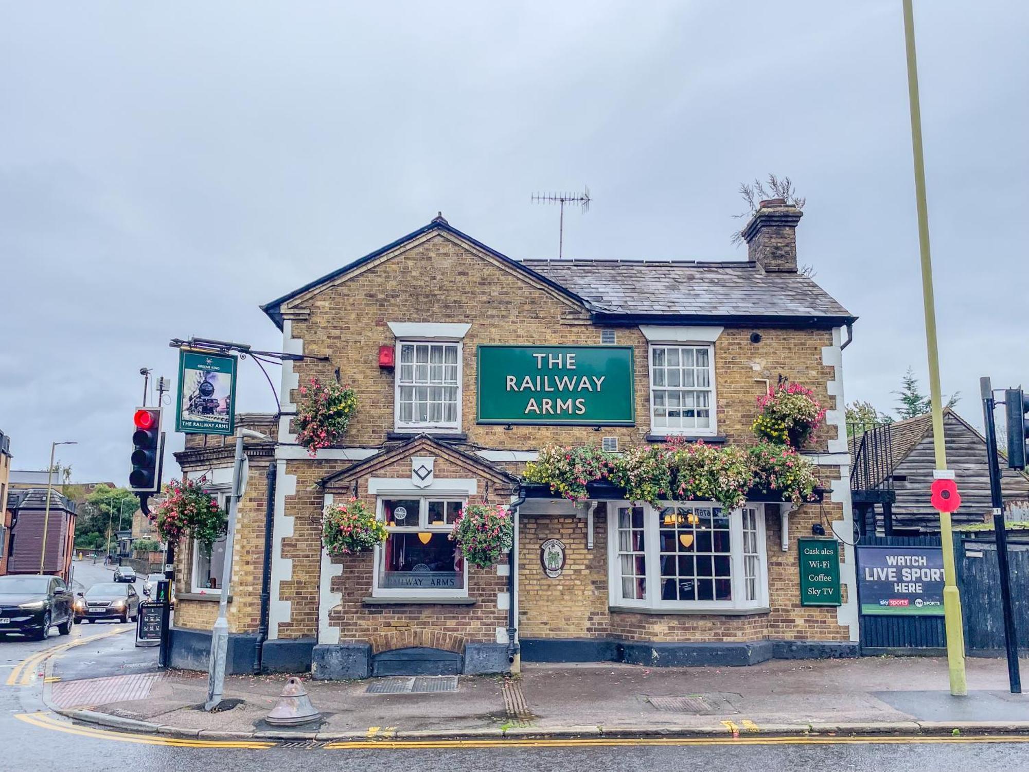 Ideal Family & Business Stay! 2 Min To Station, 10 Min To Harry Potter, 30 Min To London Euston & Free Parking! Watford  Ngoại thất bức ảnh